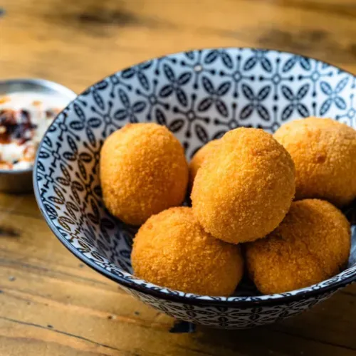 Cheesy jalapeno balls